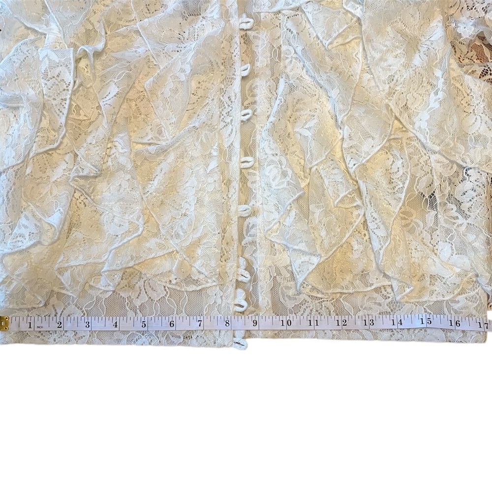 NWT BARBER BABE ON BOARD Elegant Cream Lace Ruffle Top Size Medium - Picture 11 of 14